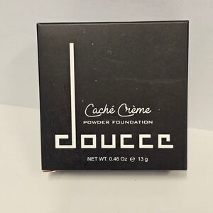 New DOUCCE Cache Creme Powder Foundation NL1 High Coverage Face Powder